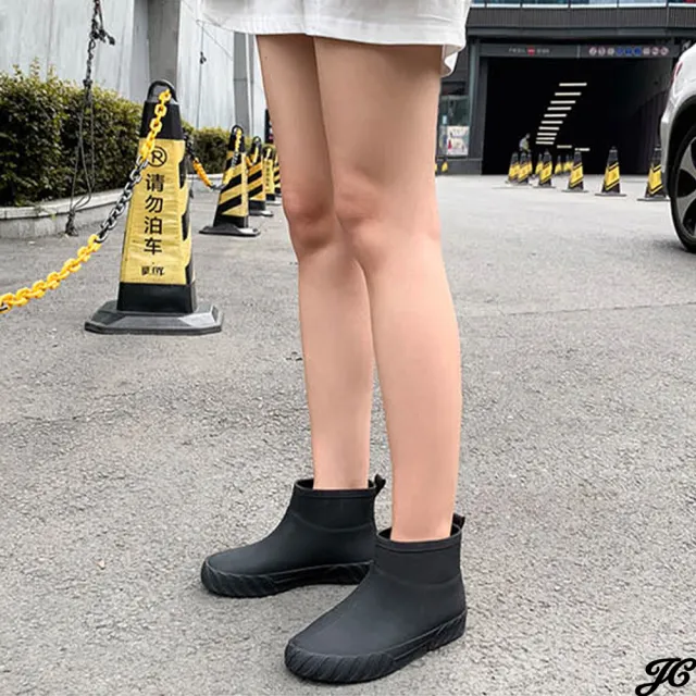 【JC Collection】日系簡約防水防滑耐磨舒適清爽短筒雨靴(黑)