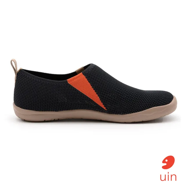 【uin】西班牙原創設計 女鞋 黯黑素色休閒鞋W1109388(素色)