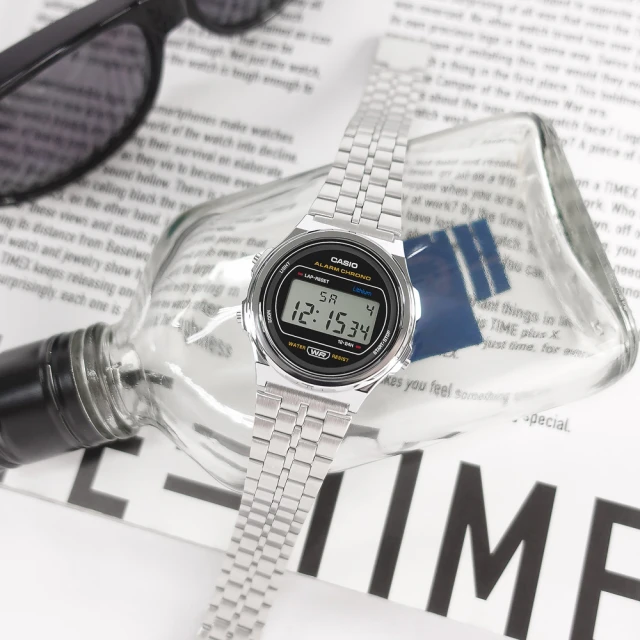 【CASIO 卡西歐】卡西歐 復古懷舊 計時碼錶 電子數位 不鏽鋼手錶 黑銀色 36mm(A171WE-1A)