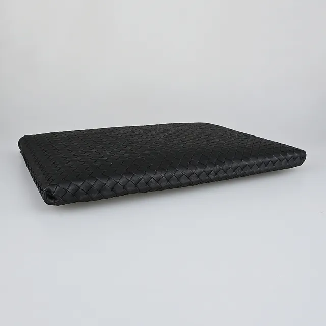 【BOTTEGA VENETA 寶緹嘉】經典編織羊皮手拿包(黑)
