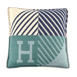 【Hermes 愛馬仕】H Diagonale手工編織喀什米爾抱枕(42cm/米/藍)