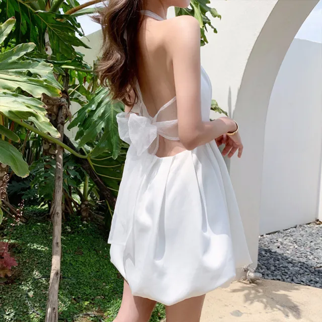 【Very Buy 非常勸敗】超仙海邊度假露背蝴蝶結洋裝女夏季拍照好看的白色吊帶沙灘裙子