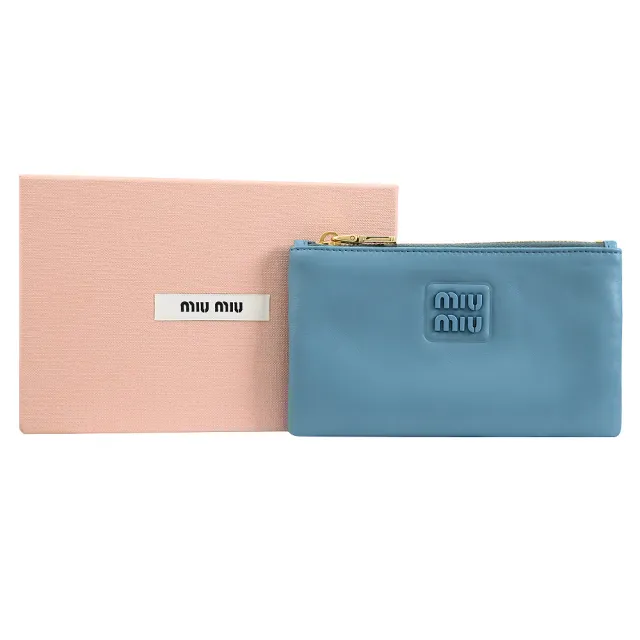 【MIU MIU】簡約經典LOGO皮革信用卡手拿包零錢包簡易短夾(天藍)