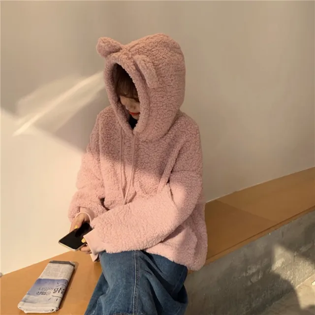 【D.studio】韓版寬鬆可愛保暖毛毛絨小熊大學t(長袖上衣 長袖t恤 衣服 寬鬆上衣 素T 素色 冬天 帽t W160)
