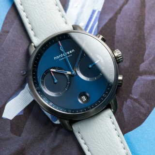 【Nordgreen】ND手錶 先鋒 Pioneer 42mm 深空灰殼×藍面 霧霾藍純素皮革錶帶(PI42GMVEDONA)