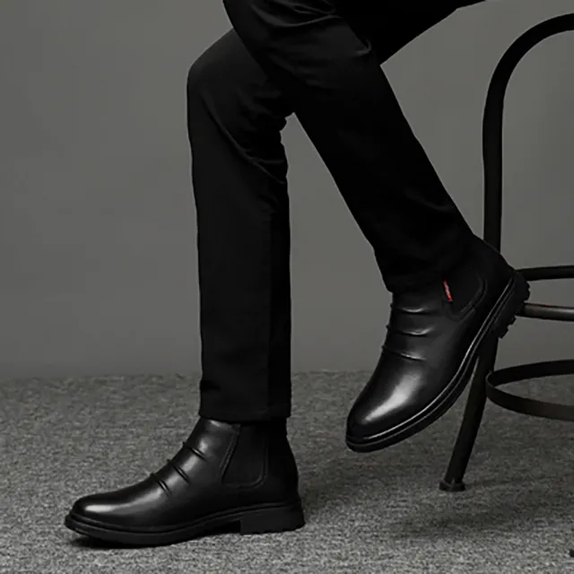 【T2R】正韓空運-內增高時尚簡約真皮皺褶素色男鞋馬丁皮鞋-增高約7公分-黑(5985-1841)