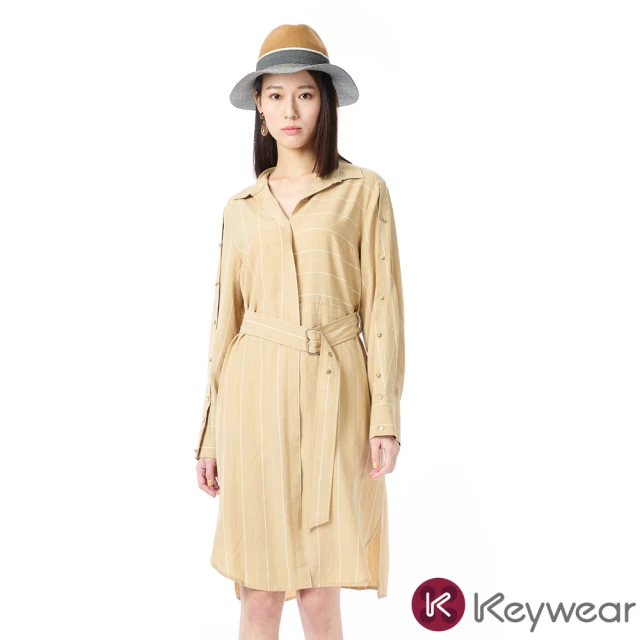 KeyWear 奇威名品 個性時尚條紋中長款長袖連衣裙(卡其色)