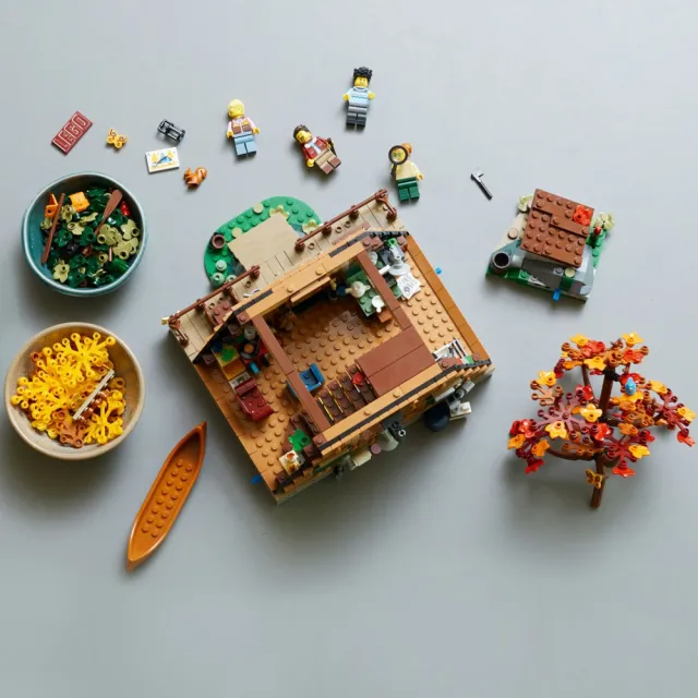 【LEGO 樂高】Ideas 21338 A 字形小屋(模型 小木屋 禮物 居家擺設)