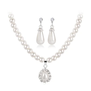 【Aphrodite 愛芙晶鑽】典雅氣質水滴珍珠造型耳環項鍊2件套組(珍珠耳環 珍珠項鍊)