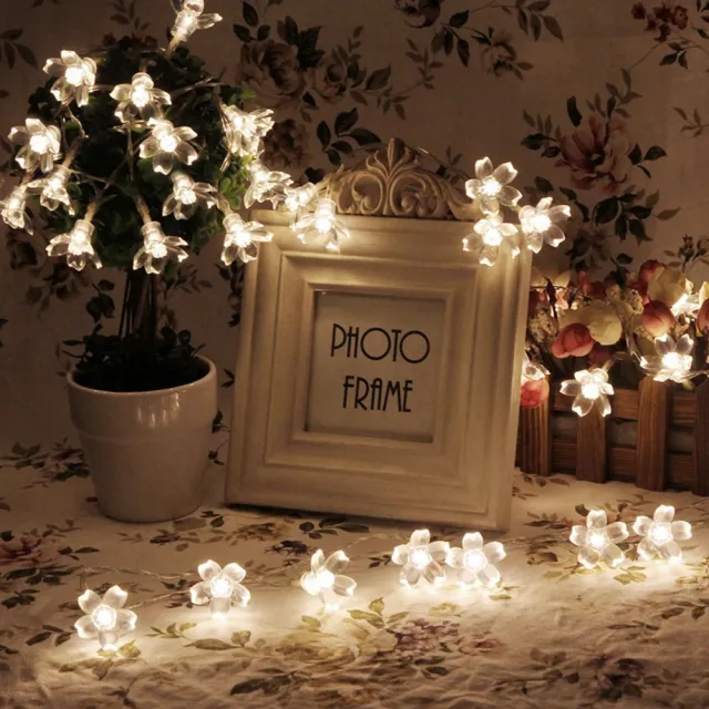 【樂邁家居】櫻花造型 LED串燈 2M 20顆暖色燈(居家 派對 婚禮 庭園佈置 燈串 燈飾 電池式)