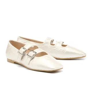【MISS 21】澎澎壓紋布瑪莉珍雙條帶方頭平底鞋(米白)