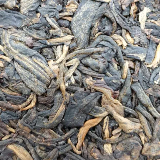 【盛嘉源】訂製茶 八中中茶省公司 乾倉 鐵餅 薄棉紙 1999年(普洱茶   生茶 357g)
