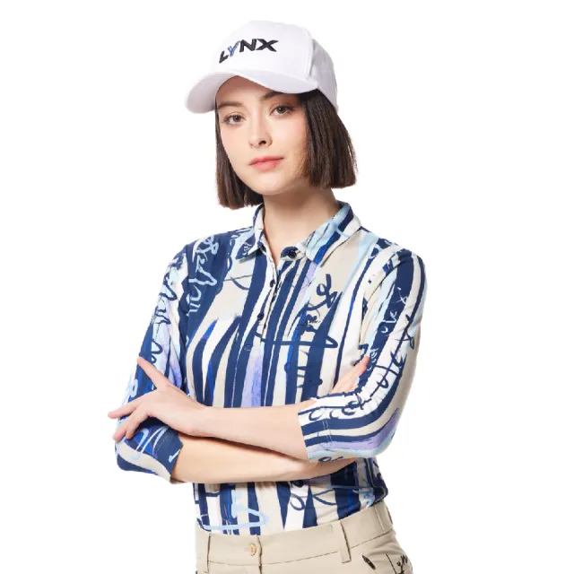 【Lynx Golf】女款歐洲進口布料柔軟舒適英文草寫印花袖口開杈設計七分袖POLO衫(深藍色)