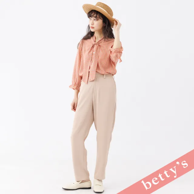 【betty’s 貝蒂思】腰鬆緊裝飾袋蓋長褲(卡其色)