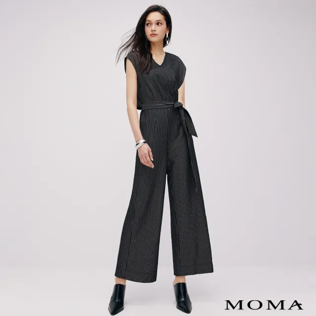 【MOMA】都會女伶V領條紋連身褲(黑色)