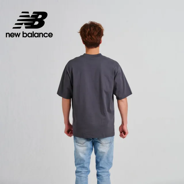 【NEW BALANCE】NB 圓領刺繡LOGO短袖上衣_男性_深灰色_AMT33560ACK(亞版 版型正常)