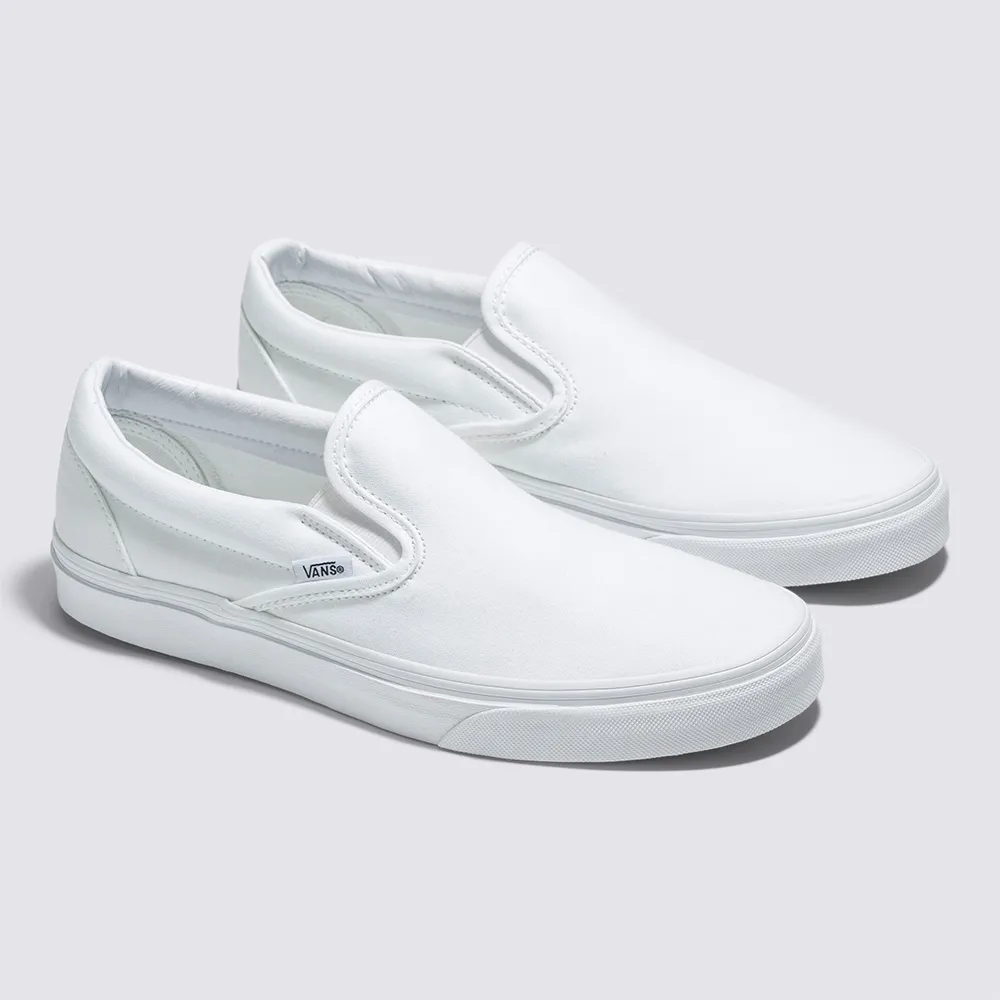 【VANS 官方旗艦】Classic Slip-On 男女款全白色滑板鞋/休閒鞋