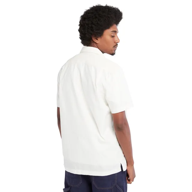 【Timberland】男款復古白色口袋襯衫(A661WCM9)