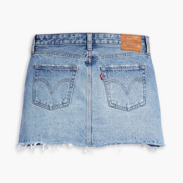 【LEVIS 官方旗艦】女款拼接不收邊設計牛仔短裙 人氣新品 A7522-0000