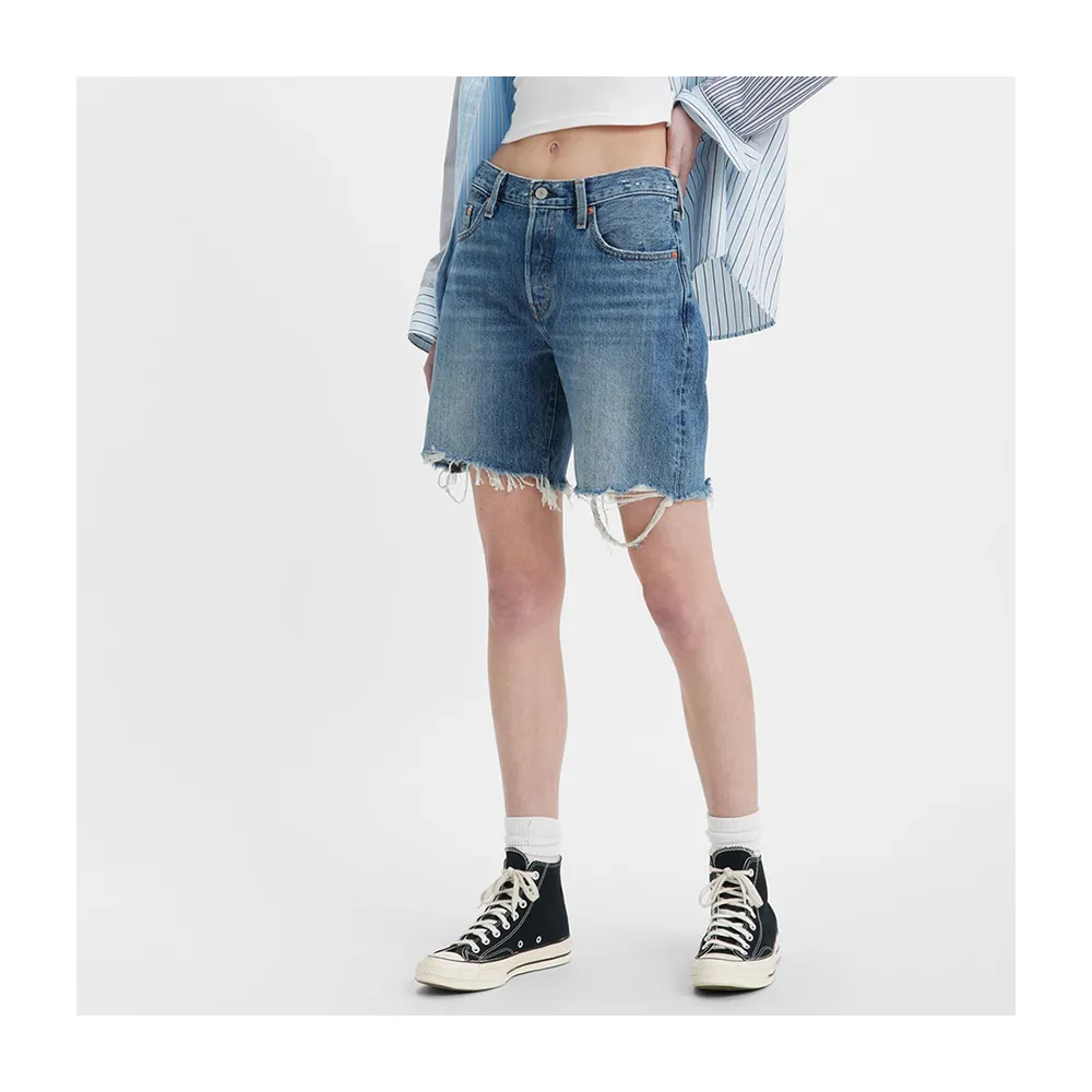 【LEVIS 官方旗艦】女款復古90s501牛仔短褲 / 馬褲 熱賣單品 A1962-0014