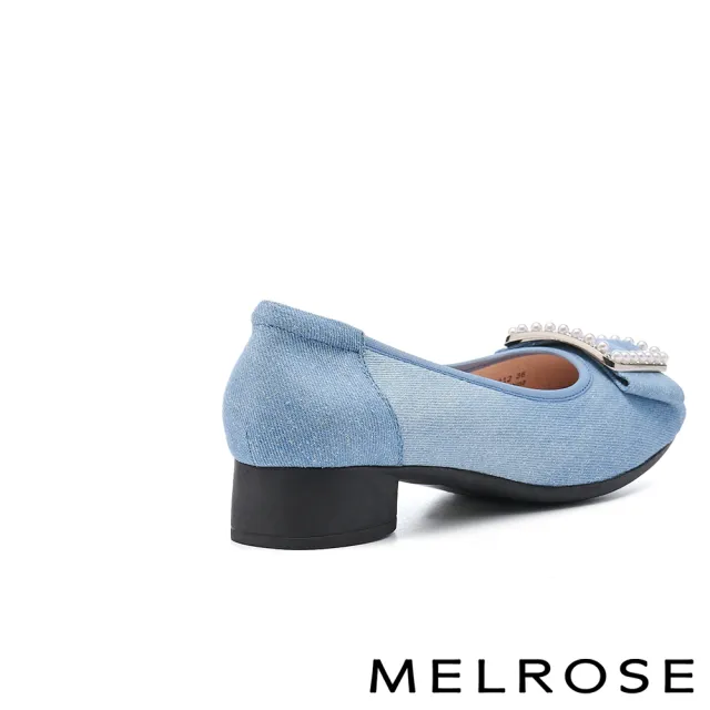 【MELROSE】美樂斯 雲朵後跟 高雅品味珍珠晶鑽釦丹寧布方頭低跟鞋(藍)