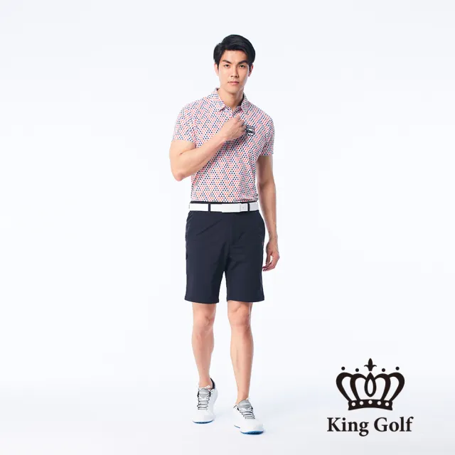 【KING GOLF】實體同步款-男款圖騰LOGO印圖剪裁彈性短褲/高爾夫球褲(丈青)