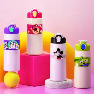 【Disney 迪士尼】玩具總動員316不鏽鋼兒童輕便提環吸管直飲保溫杯 - 570ml(米奇/巴斯光年/草莓熊/三眼怪)