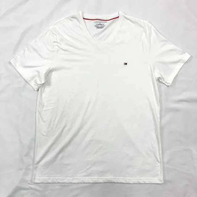 【Tommy Hilfiger】Tommy Hilfiger V領 短T 現貨 短袖 T恤 男生上衣 素t  湯米 短T  基本款(短袖 T恤9032)