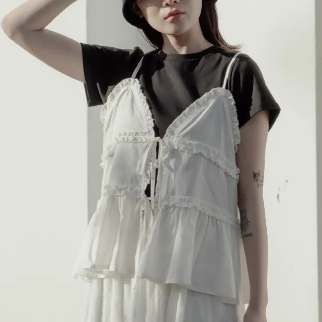 【Queenshop】女裝 日系荷葉雙綁帶造型細肩外罩背心 兩色售 現+預 01098145