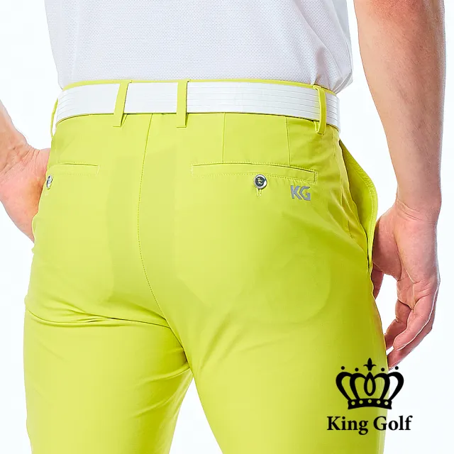 【KING GOLF】實體同步款-男款素面百搭修身彈性休閒短褲/高爾夫球短褲(綠色)
