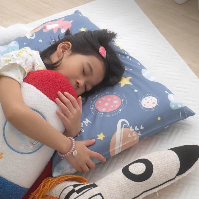 【MONTAGUT 夢特嬌】防蟎抗菌兒童乳膠枕-快樂馬戲團(60x40cm/高9cm含枕套)