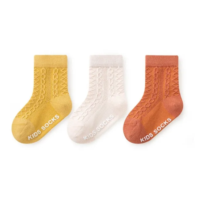 【Baby 童衣】兒童襪子3雙入 嬰兒襪 網眼防滑襪 柔軟透氣排汗襪 寶寶素色彈力襪 11730(共４色)
