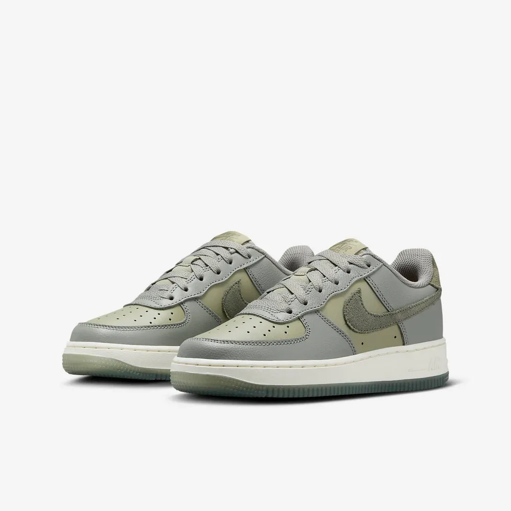 NIKE 耐吉】運動鞋休閒鞋女鞋中大童男鞋AIR FORCE 1 LV8 4 GS 灰綠緩震