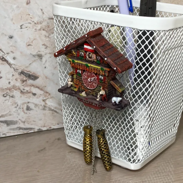 【A-ONE 匯旺】奧地利木屋咕咕鐘冰箱貼+奧地利 維也納外套刺繡2件組 造型立體磁鐵 大門磁鐵(C65+269)