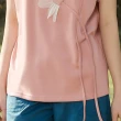 【OUWEY 歐薇】浪漫甜美立體花朵縲縈上衣(粉色；S-M；3242171212)