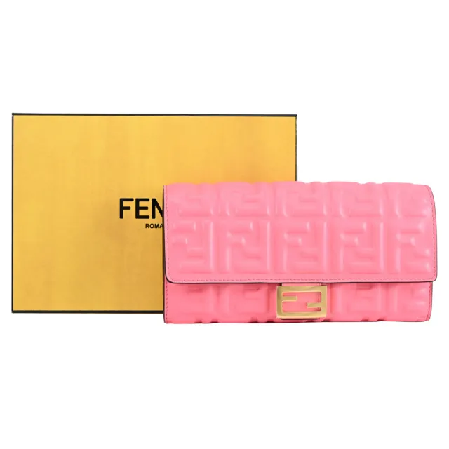 【FENDI 芬迪】Baguette 經典雙F LOGO壓紋翻蓋發財零錢長夾(粉桃)