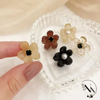 【NANA】娜娜 韓系網珍珠小花抓夾小號6入組隨機出 NA06251(小花抓夾 髮夾)