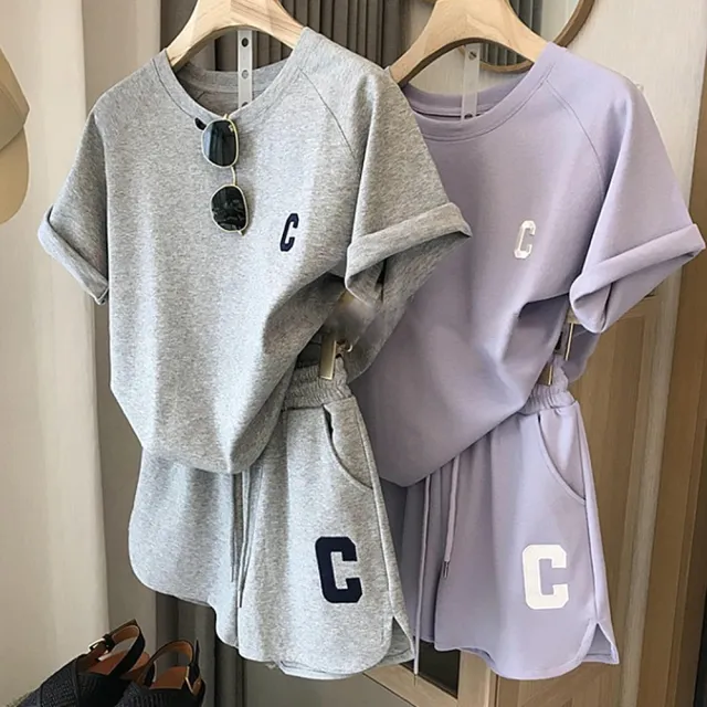 【D.studio】韓版寬鬆休閒刺繡短袖上衣+運動短褲 2套組(運動套裝短袖t恤女裝 寬鬆上衣短褲褲子 S278)
