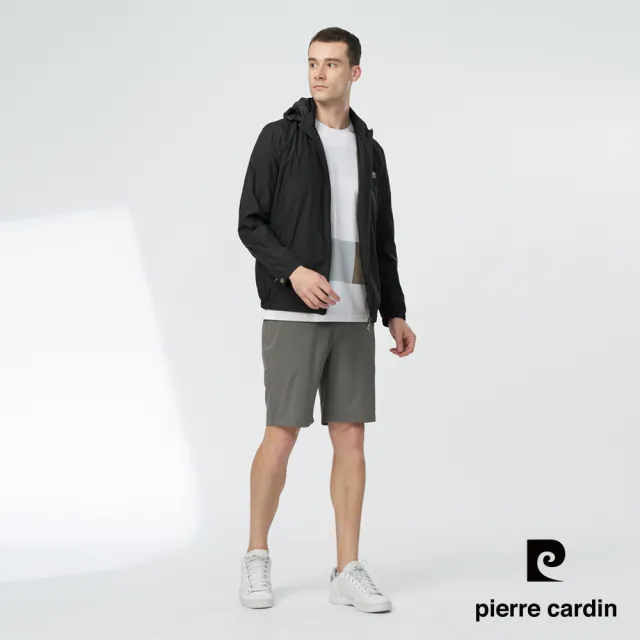 【pierre cardin 皮爾卡登】商務休閒 男款 都會休閒連帽薄夾克外套-黑色(5247602-99)