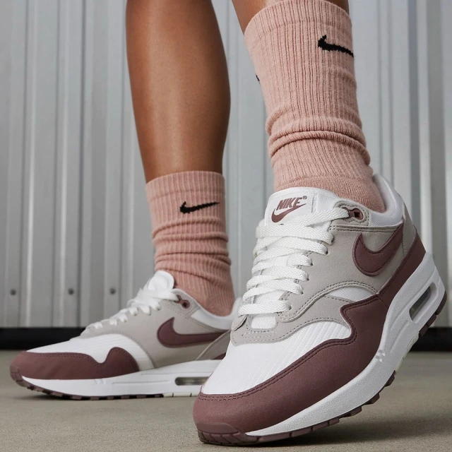 NIKE 耐吉 運動鞋 慢跑鞋 休閒鞋 女鞋 W NIKE 