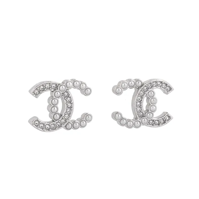【CHANEL 香奈兒】CC Logo 水鑽及珍珠鑲飾針式耳環(銀色)