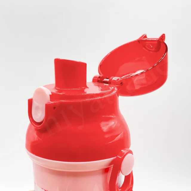 【百科良品】日本製 Hello Kitty凱蒂貓 小熊 彈蓋直飲水壺 隨身瓶 抗菌加工 480ML-紅(附背帶)