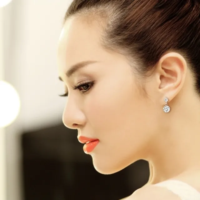 【Emi 艾迷】韓系經典之姿美麗氣息點鑽垂墜 925銀針 耳環