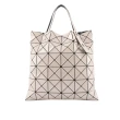 【ISSEY MIYAKE 三宅一生】BAO BAO LUCENT 6X6 亮面手提包(杏粉色)