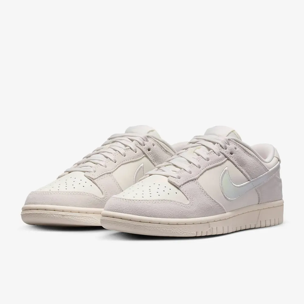 【NIKE 耐吉】運動鞋 休閒鞋 女鞋 W NIKE DUNK LOW Sail Iridescent Swoosh 米灰雷射 低筒(HF5074133)