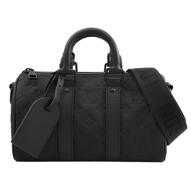 全新 LOUIS VUITTON 路易威登 M20900 經典 Keepall Bandoulière 25 Taurillon 黑色牛皮兩用斜揹包，採用高品質牛皮製成，設計簡約大方，適合日常出門使用。配有可拆卸背帶與提把，輕便實用，內設1個內袋，方便收納隨身物品。來自歐洲原廠，產地法國，是時尚與實用兼具的經典選擇。