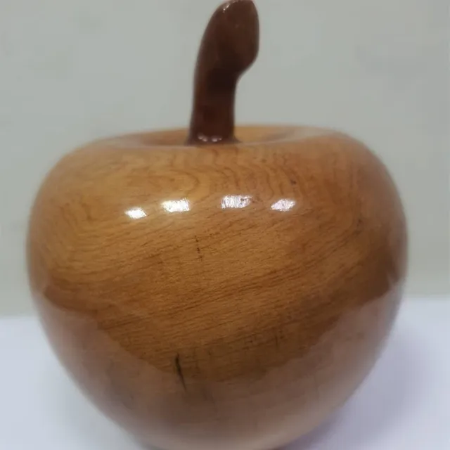 【八方開運】台灣黃檜聚寶盆 蘋果造型直徑8cm(木雕 開運招財風水擺件)