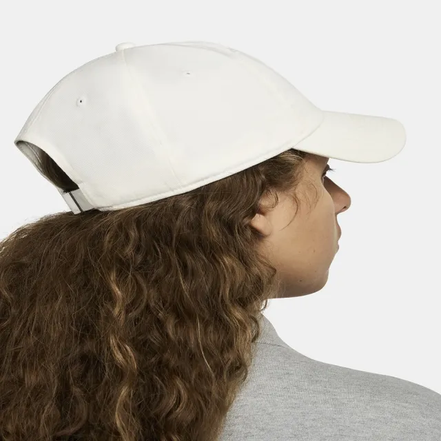 【NIKE 耐吉】U NK CLUB CAP U CB FUT WSH L 老帽 男女款 棒球帽 鴨舌帽 帽子 米白(FB5368-133 ∞)