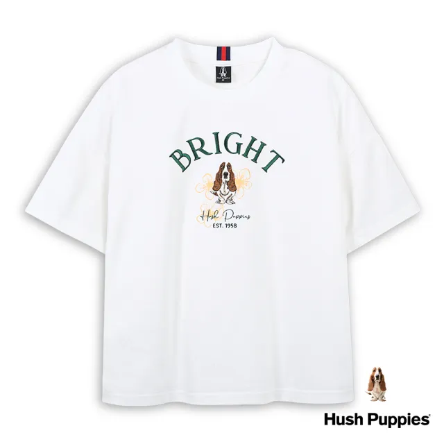 【Hush Puppies】女裝 T恤 簡約夏日風情英文刺繡狗五分袖寬版T恤(米白 / 43211202)