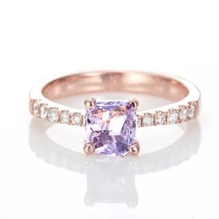 【DOLLY】1克拉 無燒斯里蘭卡艷彩薰衣草紫藍寶石18K玫瑰金鑽石戒指